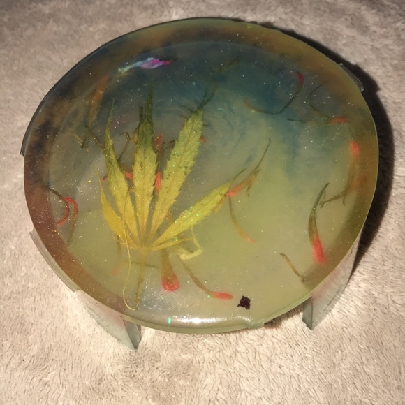Epoxy resin coaster holder multi colored with petals and leaves 🍃 New - Picture 8 of 8
